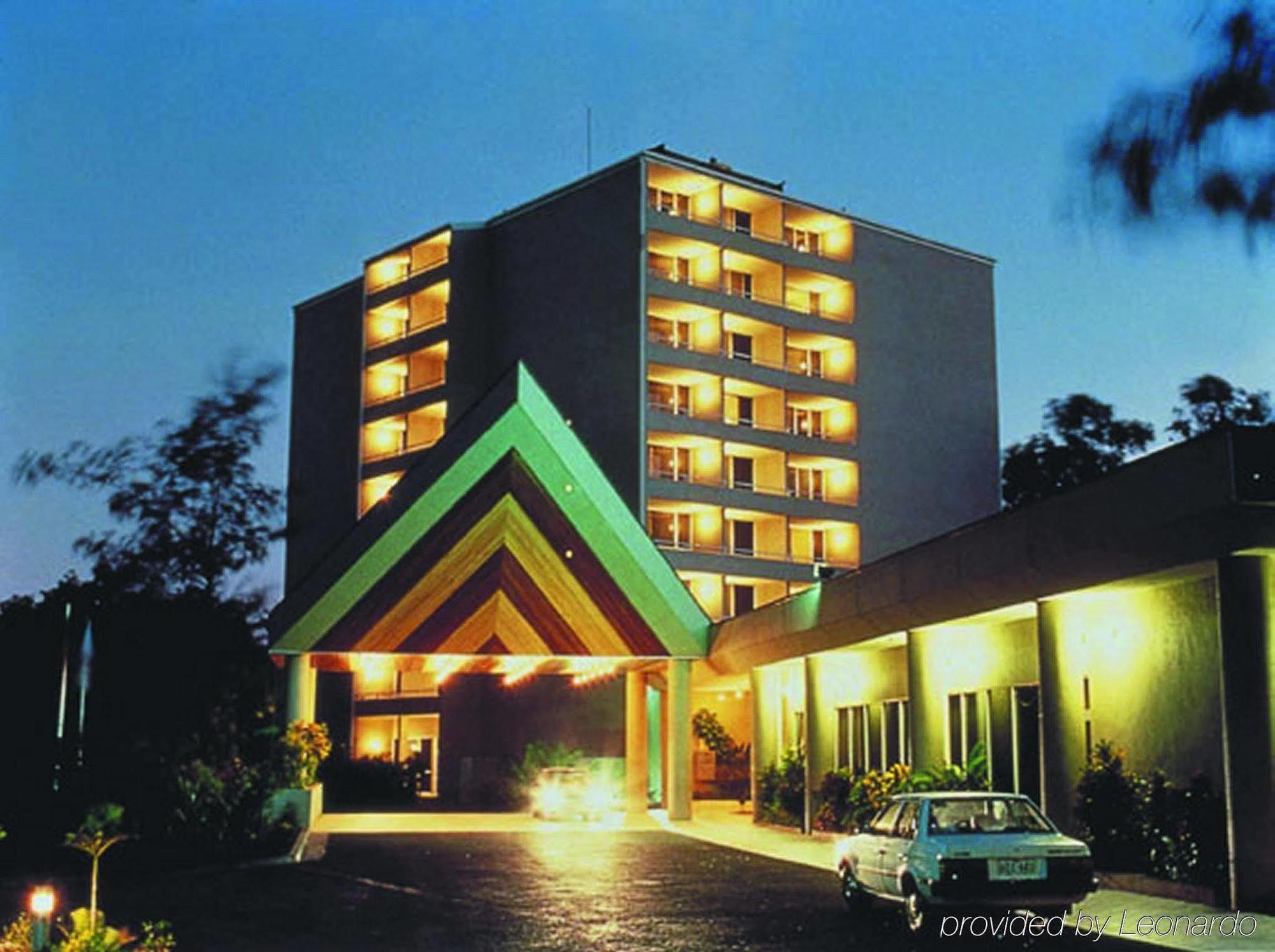 Holiday Inn & Suites Port Moresby By Ihg Porto Moresby Exterior foto