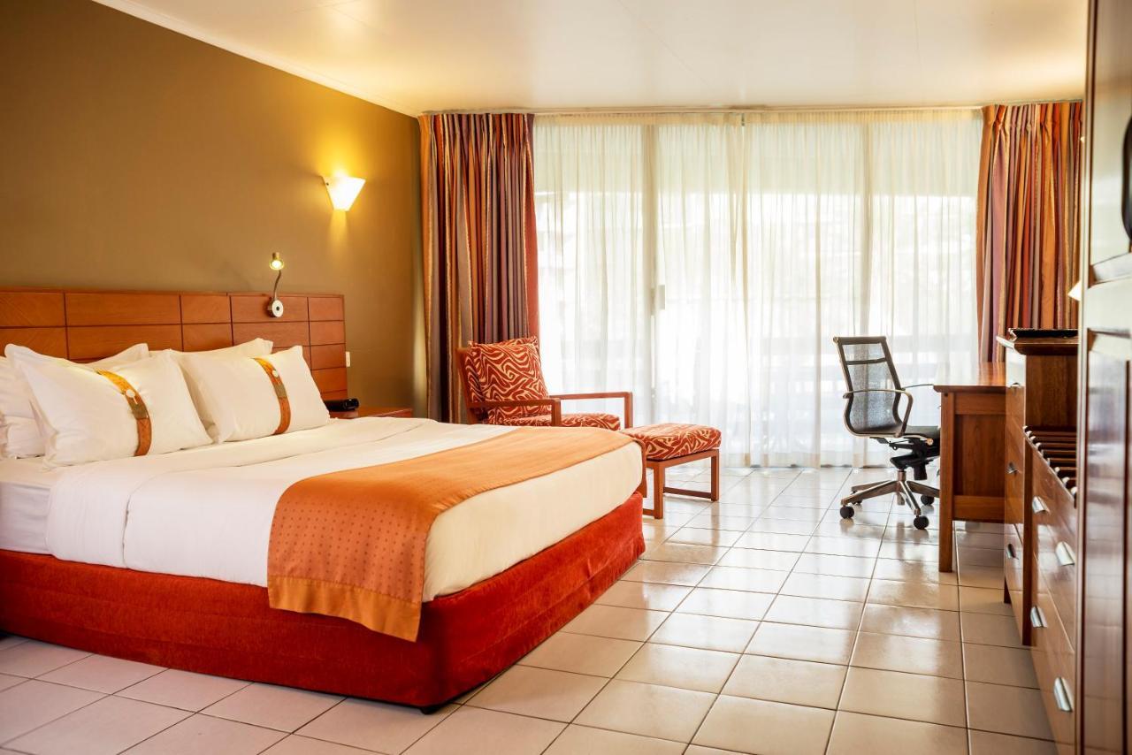 Holiday Inn & Suites Port Moresby By Ihg Porto Moresby Exterior foto