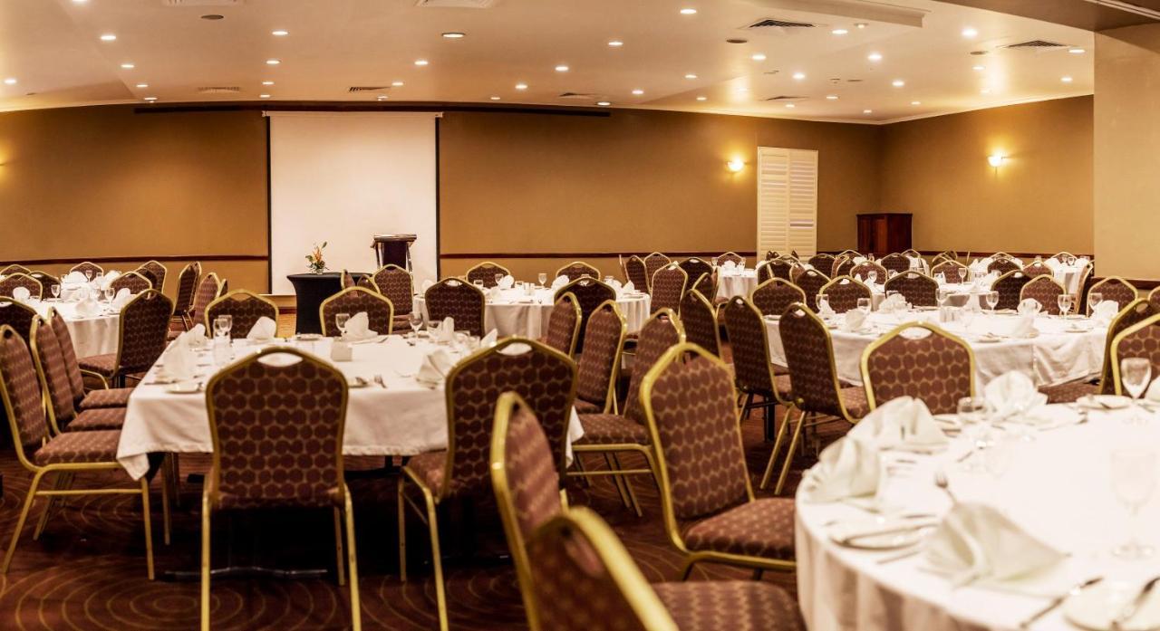 Holiday Inn & Suites Port Moresby By Ihg Porto Moresby Exterior foto