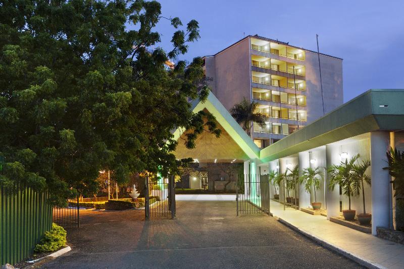 Holiday Inn & Suites Port Moresby By Ihg Porto Moresby Exterior foto